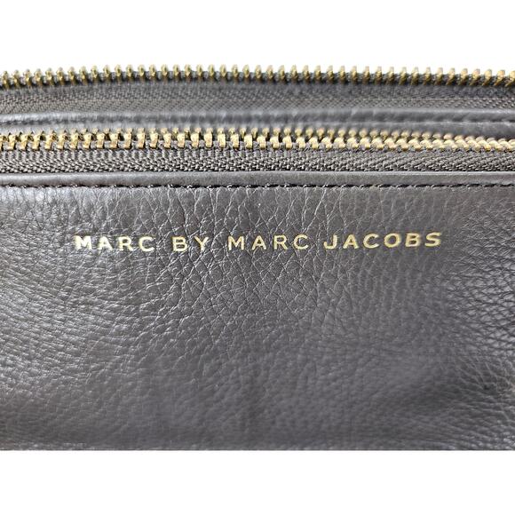 MARC BY MARC JACOBS ZIPPER BI-FOLD DARK BROWN 4" x 8" WALLET – 100% COW LEATHER - Picture 9 of 16